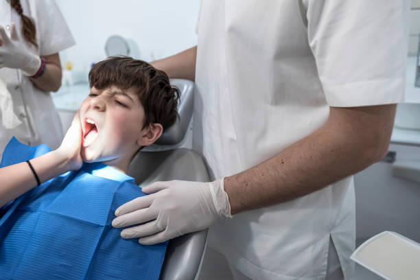 Best Emergency Tooth Extraction in Desert Edge, CA