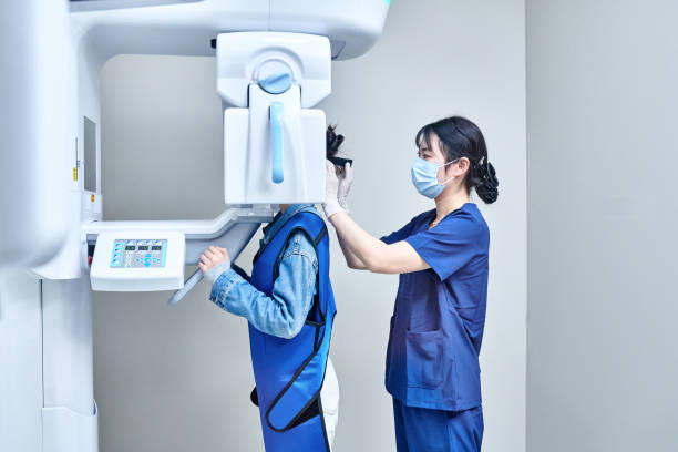 Best Emergency Tooth Extraction in Desert Edge, CA